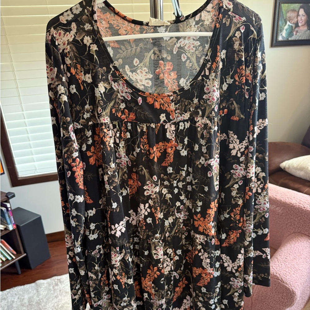 Women's Long Sleeve Floral Scoop Neck Tee - Black with Rust & Cream Floral - Picture 1 of 2